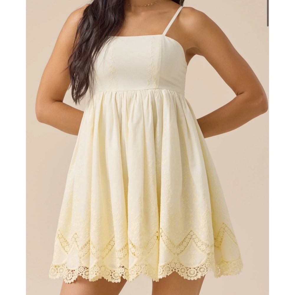 ALTAR'd State Light Yellow Creame Lace Smocked Mini Dress Size M Adjusted Straps